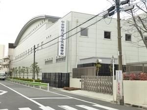 【周辺】　江東区立亀戸図書館:341m