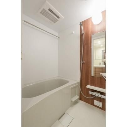 �y���̑��z�@�o�X�^�V�����[