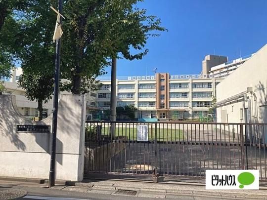 �y���Ӂz�@�]���旧�����ؐ쏬�w�Z�F377m