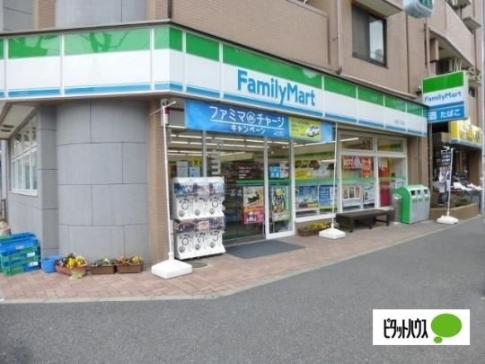 �y���Ӂz�@�t�@�~���[�}�[�g�哇�ܒ��ړX�F477m